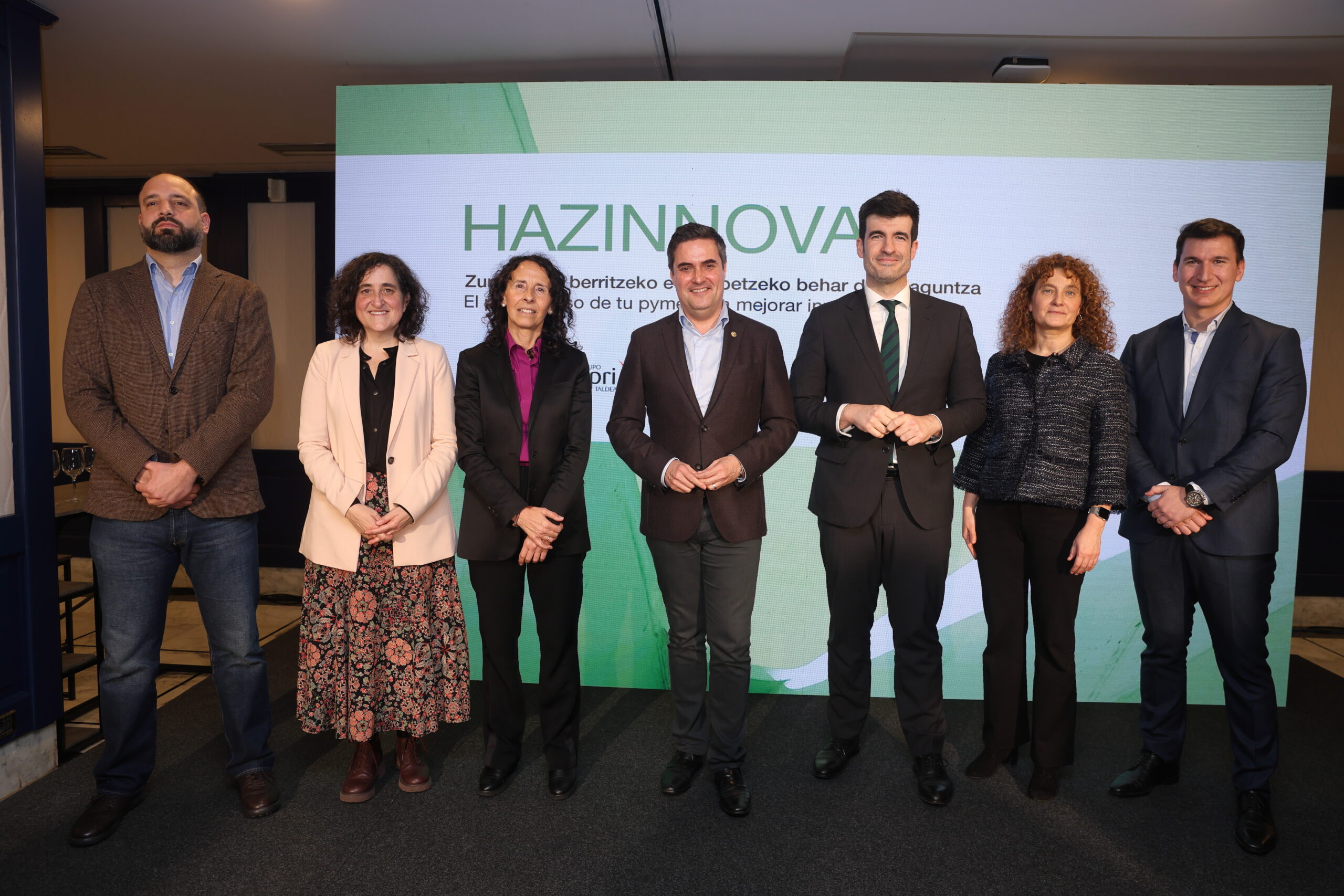 Representantes institucionales y empresariales posan en el Desayuno de la Energía del Gobierno Vasco, donde Nabla Wind Hub fue presentado como caso de éxito.